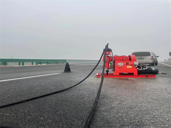 陈仓马路路基路面开裂下沉注浆加固灌浆